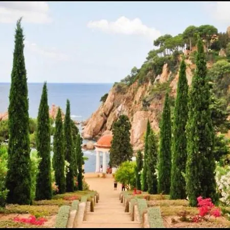 La Casa Blue , Mediterranean Boutique-villa In Santa Cristina Villa