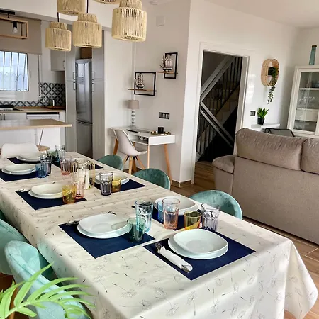 La Casa Blue , Mediterranean Boutique-villa In Santa Cristina *