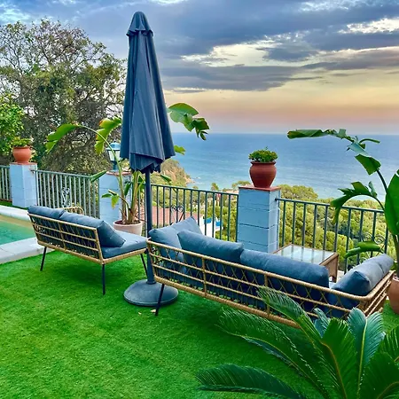Villa La Casa Blue , Mediterranean Boutique-villa In Santa Cristina Blanes