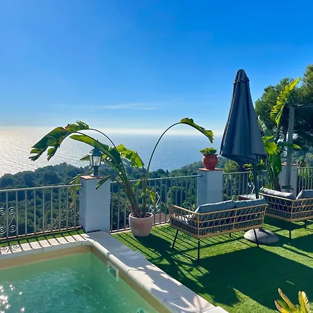 La Casa Blue , Mediterranean Boutique-villa In Santa Cristina