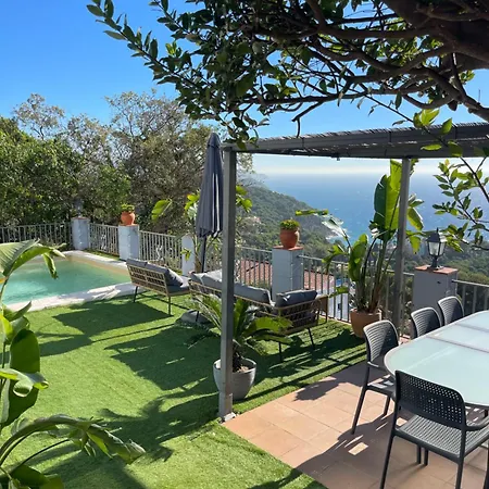 La Casa Blue , Mediterranean Boutique-villa In Santa Cristina Villa Blanes